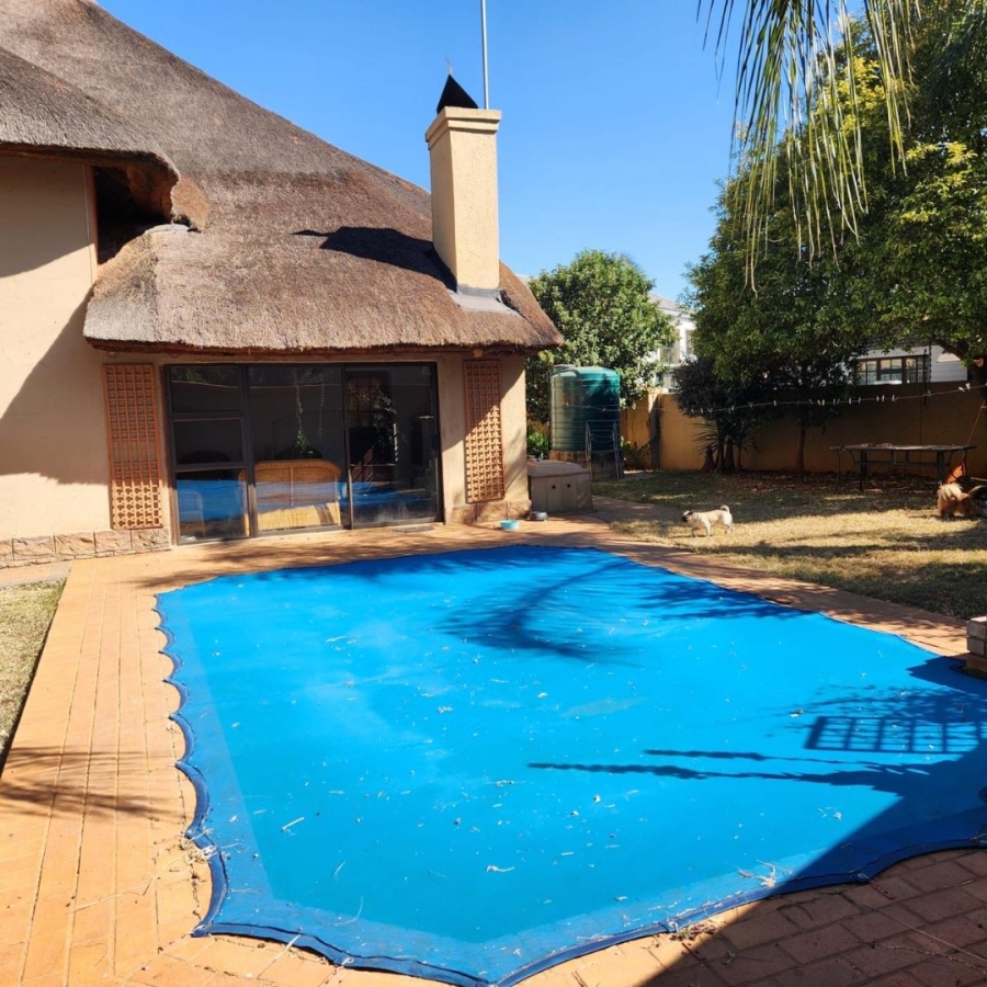 To Let 4 Bedroom Property for Rent in Melodie North West